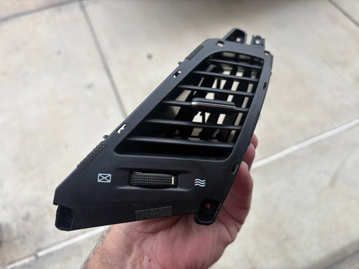 2014-2016 HYUNDAI ELANTRA RIGHT DASHBOARD VENT 97420-3XAA0 OEM