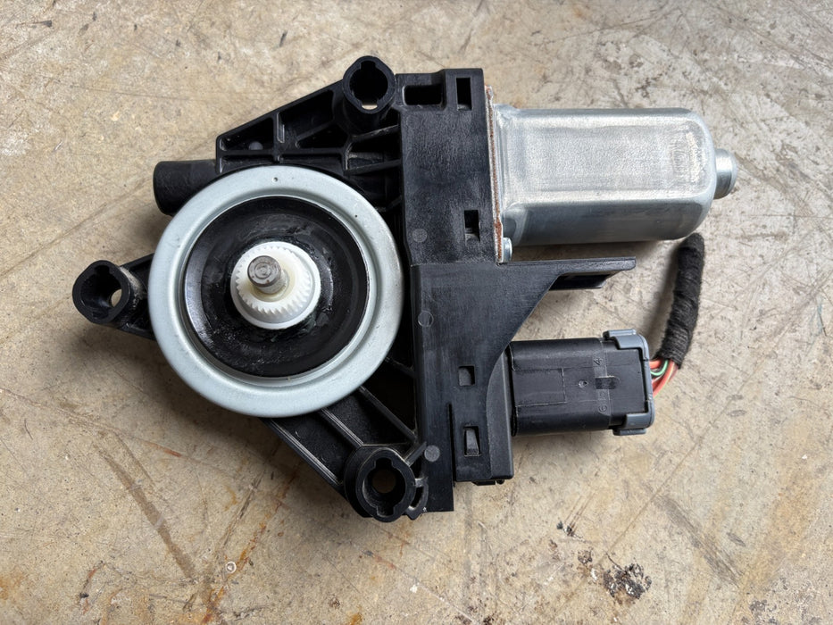 2021 - 2025 JEEP GRAND CHEROKEE FRONT RIGHT SIDE DOOR POWER WINDOW MOTOR OEM