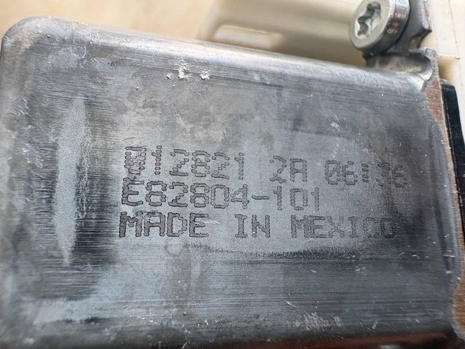 2021 - 2025 JEEP GRAND CHEROKEE REAR RIGHT SIDE DOOR POWER WINDOW MOTOR OEM