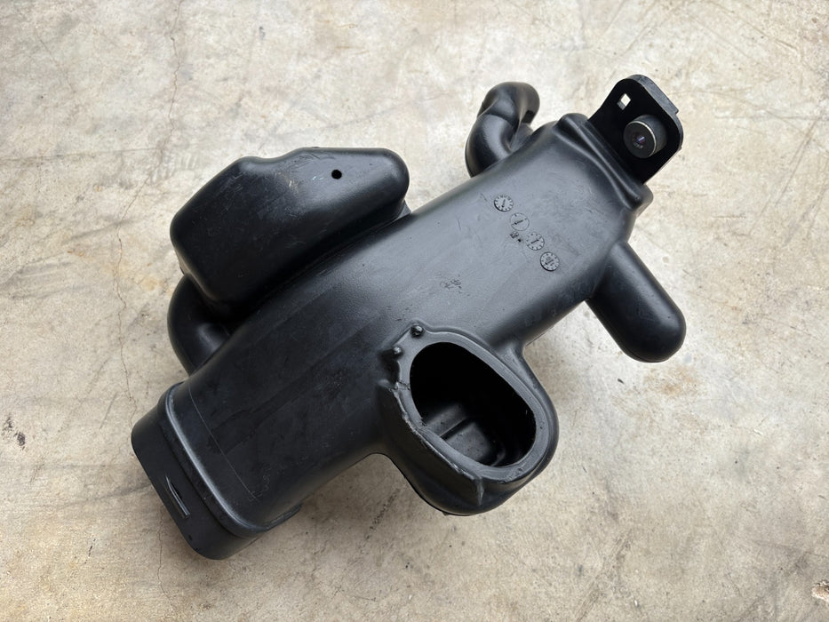 2015 - 2016 Honda CRV Engine Air Intake Hose OEM