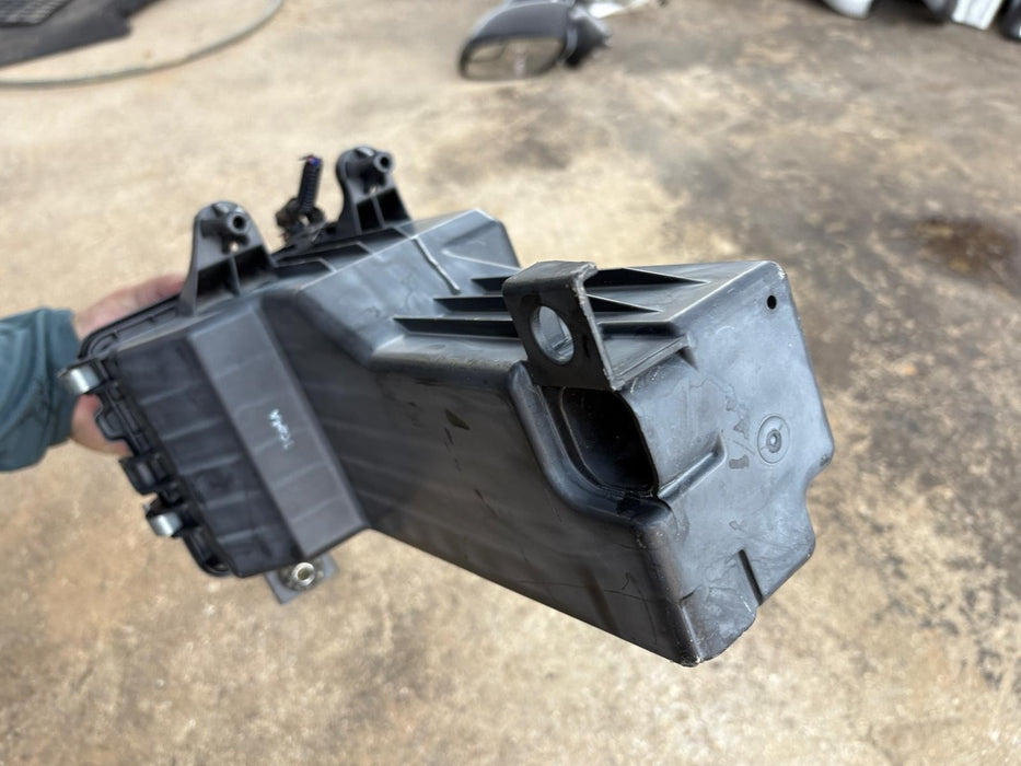 2020-2025 Nissan Versa 1.6L Air Cleaner Intake Box Assembly OEM
