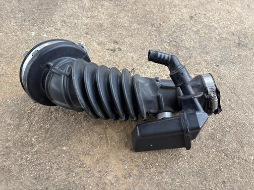 2016-2023 Chevrolet Malibu 1.5L Air Intake Hose Duct OEM 84257769