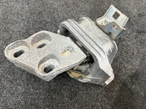 2014-2019 Mercedes X156 GLA250 Front Left Side Engine Mount Upper Bracket OEM