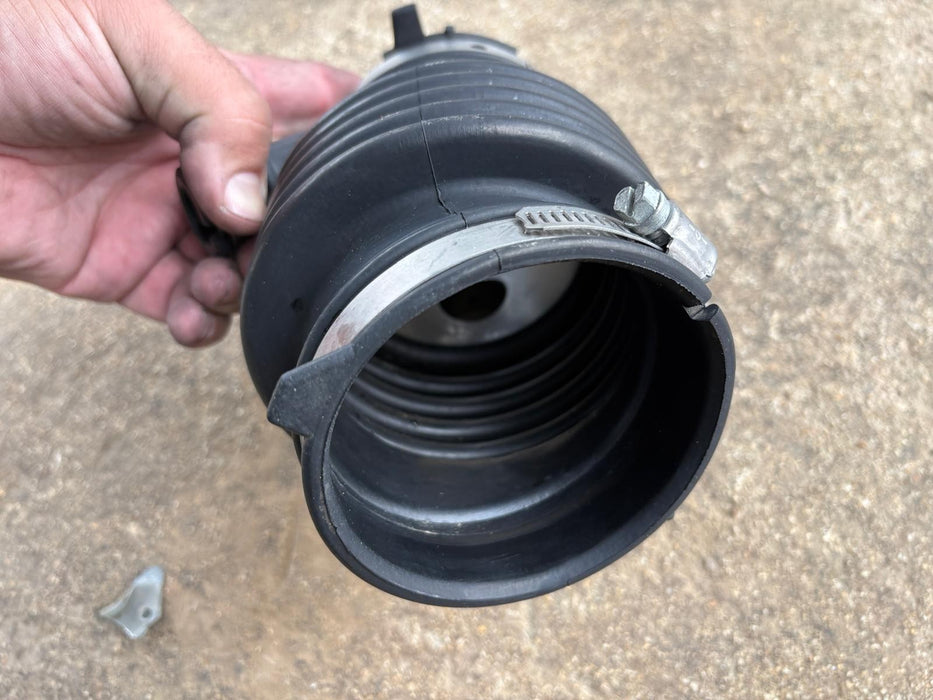 2009 - 2014 Nissan Maxima 3.5L Air Cleaner Intake Duct Hose OEM