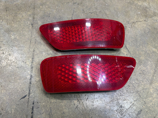 Set of 2 2011-2022 Jeep Grand Cherokee Left & Right Rear Bumper Reflector OEM