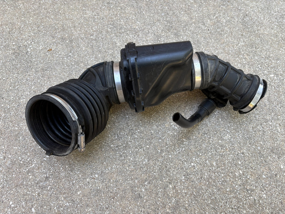 2018-2021 Chevrolet Equinox 1.5L Air Intake Duct Hose 84228127 OEM