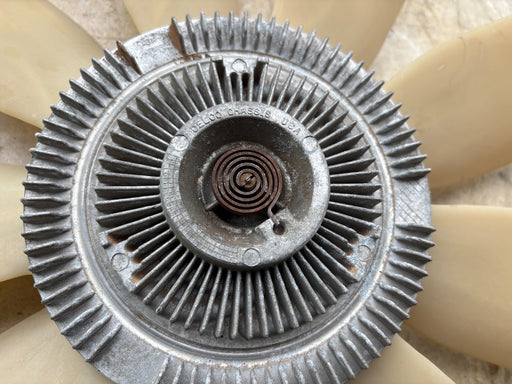 1999 - 2004 Chevrolet Silverado 1500 5.3L 4x2 Fan Clutch w/ Blades OEM