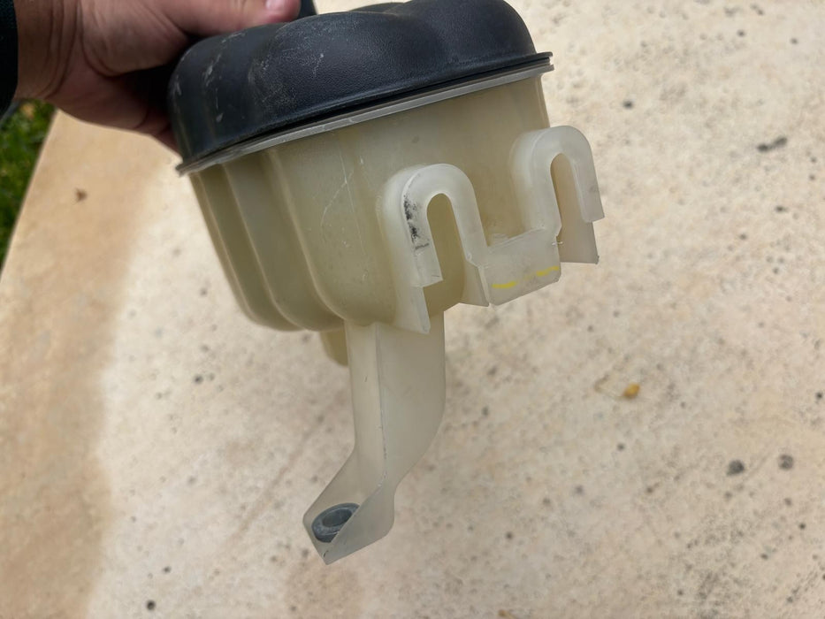 2014 - 2018 Chevrolet Silverado 1500 Radiator Coolant Overflow Bottle OEM