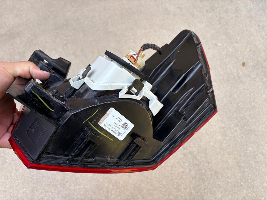 2018-2020 Volkswagen Atlas Left Driver Tail Light Lamp OEM