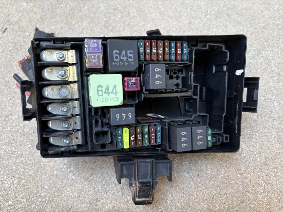 2019 - 2024 AUDI Q3 ENGINE MOTOR FUSE RELAY JUNCTION BOX BLOCK OEM 5Q0907361G