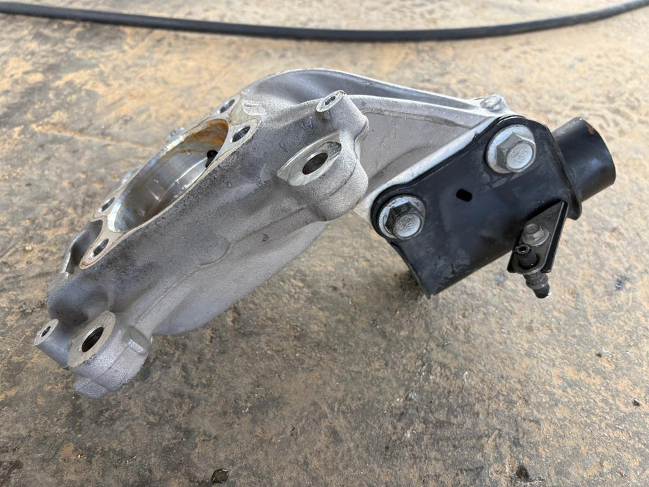 2019 - 2024 Ford Edge 2.0L Passenger Right Front Knuckle OEM