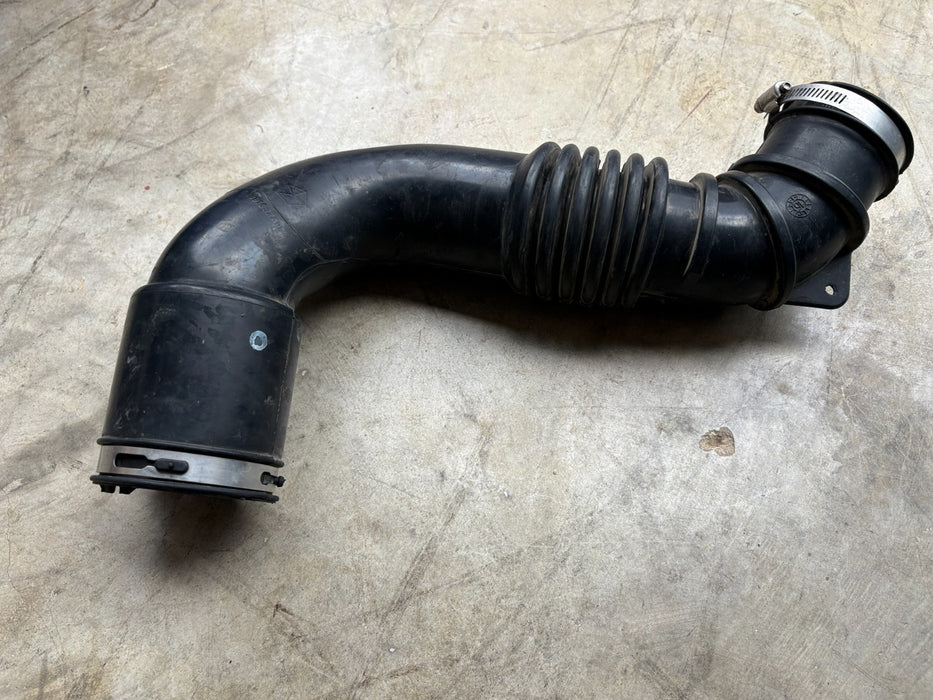 2009 - 2020 DODGE JOURNEY 2.4L ENGINE AIR INTAKE HOSE TUBE PIPE 04891892AB OEM