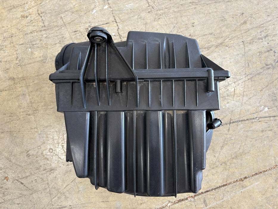 2015- 2017 LAND ROVER DISCOVERY SPORT AIR CLEANER FILTER HOUSING OEM EJ325L232BD