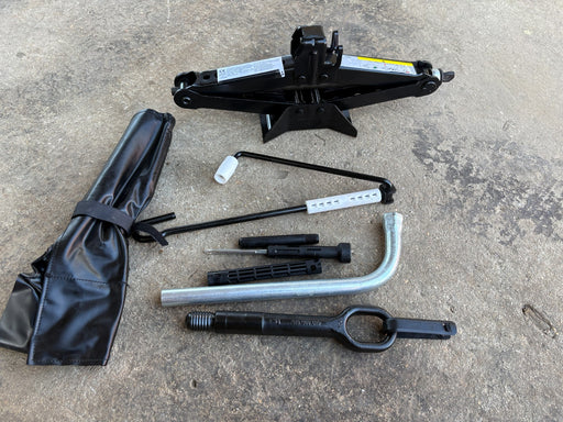 2015, 2016, 2017, 2018 AUDI Q3 JACK ASSEMBLY WITH TOOLS OEM