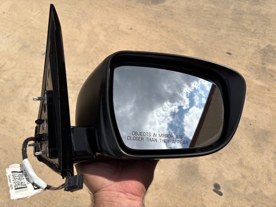 Original, 2018-2020 Nissan Pathfinder Right Passenger Door Power Mirror Green