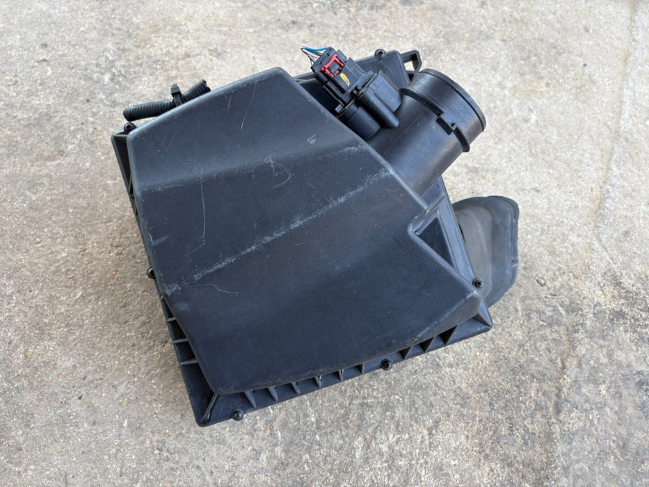 2012-2017 Buick Verano Air Cleaner Filter Box Assembly OEM