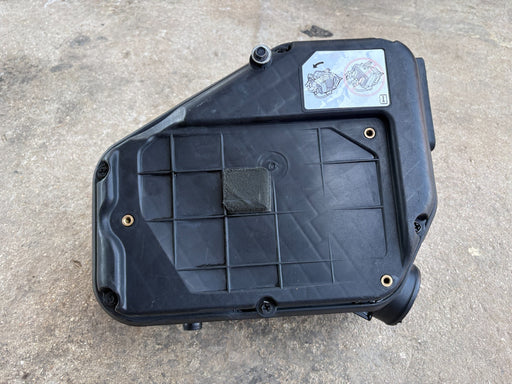 2011 - 2017 Jeep Patriot 2.0L Air Cleaner Assembly OEM