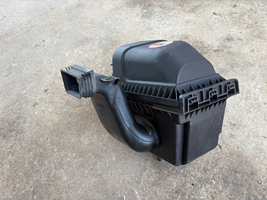 2011-2019 Ford Explorer Engine Air Cleaner Intake Housing Box OEM AA53-9A600-AC