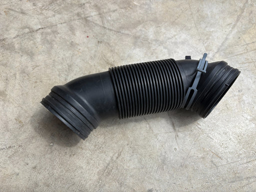 2009-2017 VOLKSWAGEN CC 2.0 AIR INTAKE HOSE 1K0129684L OEM