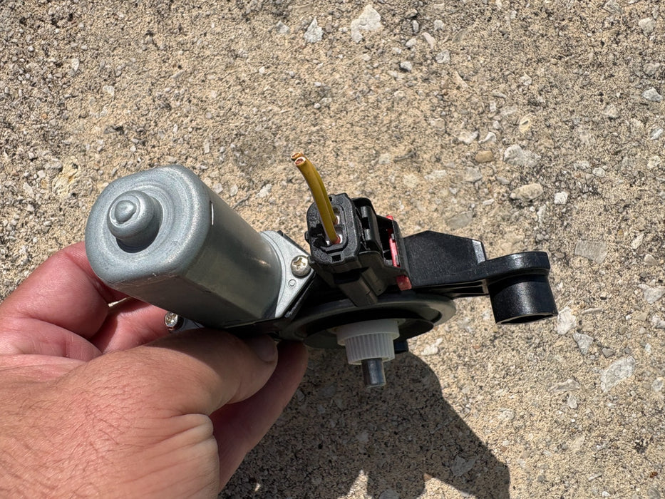 2018 - 2026 JEEP WRANGLER FRONT LEFT SIDE DOOR WINDOW GLASS REGULATOR MOTOR OEM