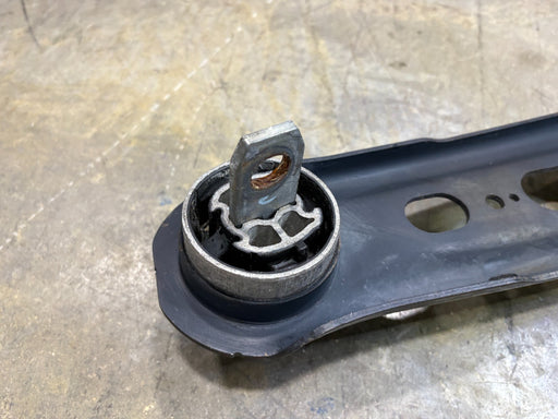 2018-2024 CHEVROLET EQUINOX REAR LEFT TRAILING LOWER CONTROL ARM 84175532 OEM