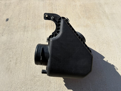 2011-2016 Dodge Grand Caravan Mopar Air Cleaner Filter Housing, OEM #4861729AB