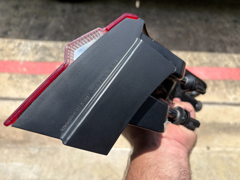2011 2012 2013 2014 CHRYSLER 200 SEDAN LEFT SIDE TAIL LIGHT OEM
