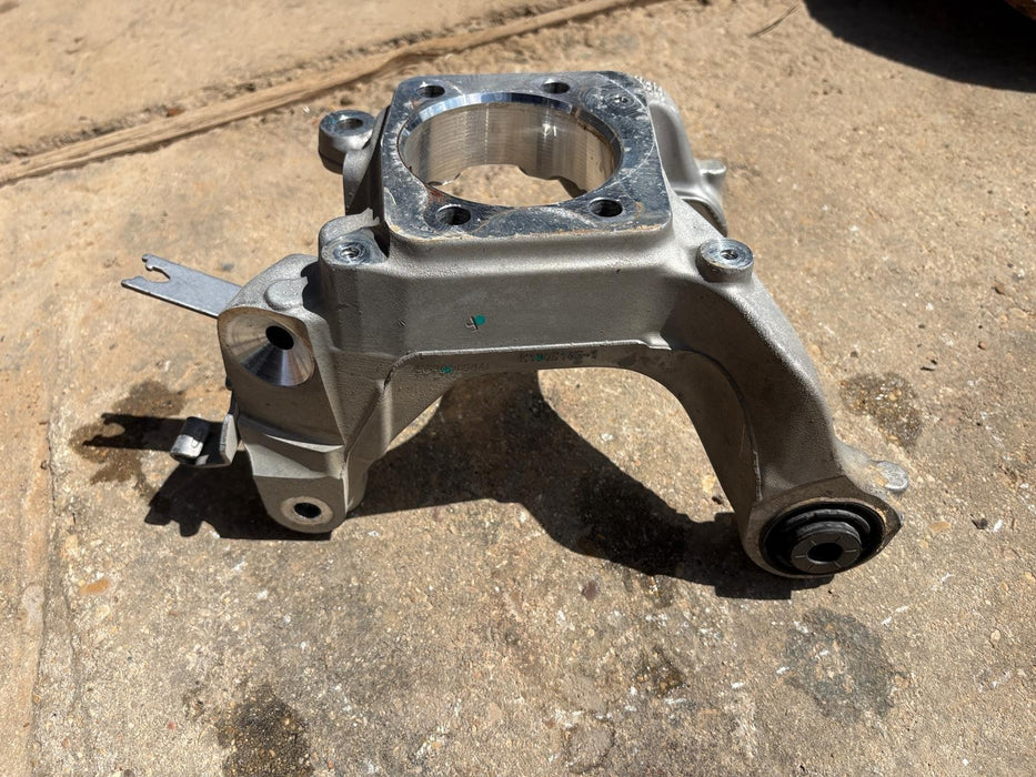 2019-2024 FORD EDGE REAR SUSPENSION LEFT DRIVER SIDE KNUCKLE OEM