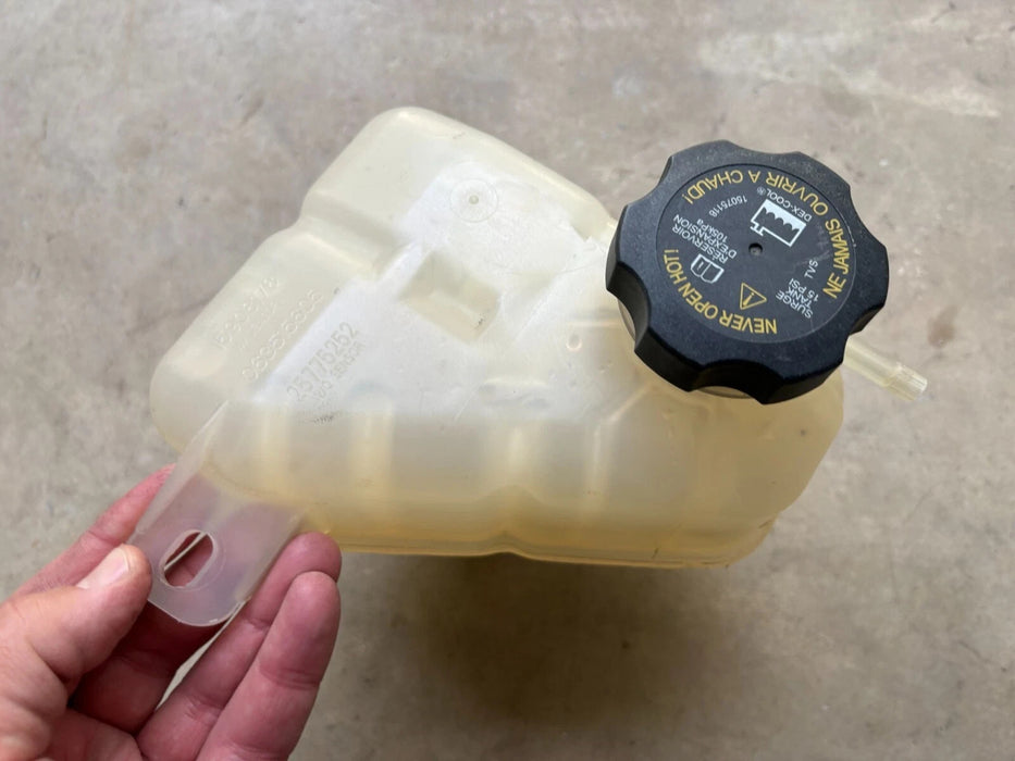 OEM, 2008-2012 Chevy Malibu & Pontiac G6 Coolant Recovery Tank #15908178