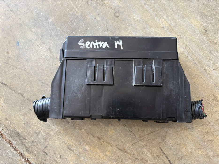 2013-2019 Nissan Sentra Fusebox Fuse Box Relay Module #7154-7223-30, 24382-EW70B