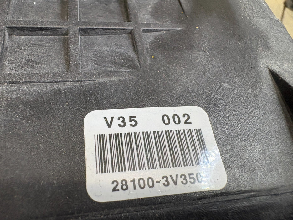2012-2017 Hyundai Azera 3.3L Air Filter Housing Assembly #28100-3V350 OEM
