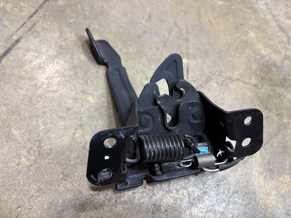 2017-2018 Kia Forte Forte5 Hood Lock Latch OEM