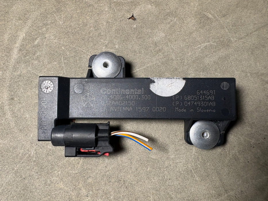 2015 - 2018 JEEP RENEGADE PASSIVE ENTRY ANTENNA OEM 68051315AB