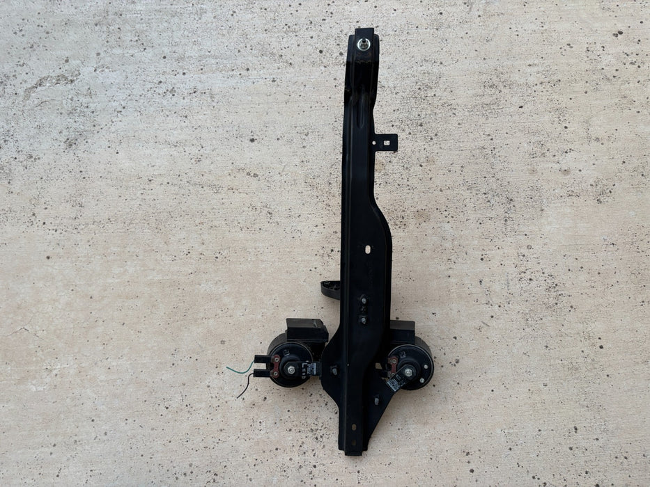 2017 – 2020 Nissan Pathfinder Horn Set Left & Right OEM