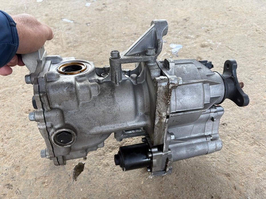 2019 - 2020 Hyundai Santa Fe Rear Axle Differential Carrier Assembly OEM