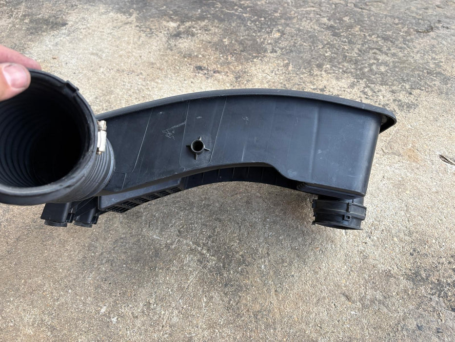 2010-2017 GMC Terrain Air Cleaner Intake Resonator Duct Box Housing 20920721 OEM