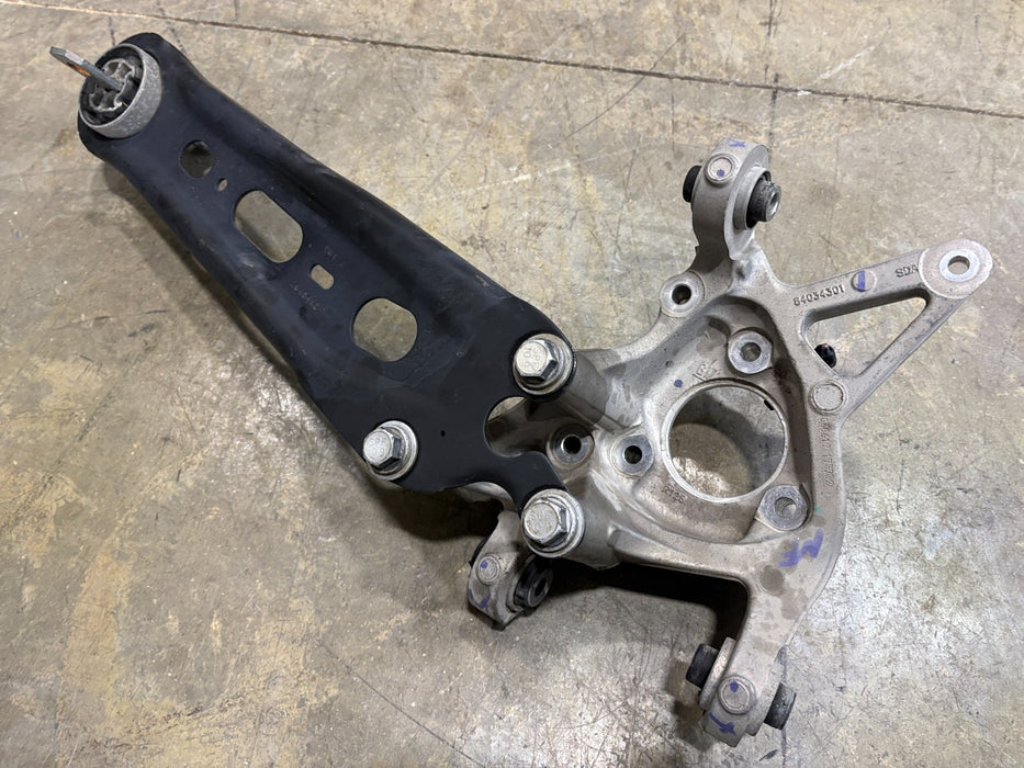 2018-2024 EQUINOX FWD REAR RIGHT SIDE SPINDLE KNUCKLE WHEEL HUB OEM 84034301