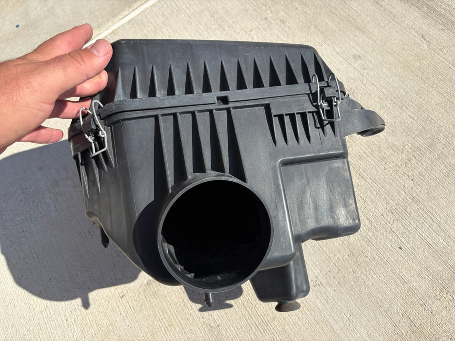 2011-2016 Dodge Grand Caravan Mopar Air Cleaner Filter Housing, OEM #4861729AB