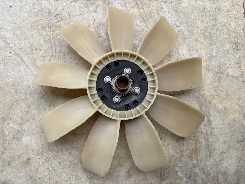1999 - 2004 Chevrolet Silverado 1500 5.3L 4x2 Fan Clutch w/ Blades OEM