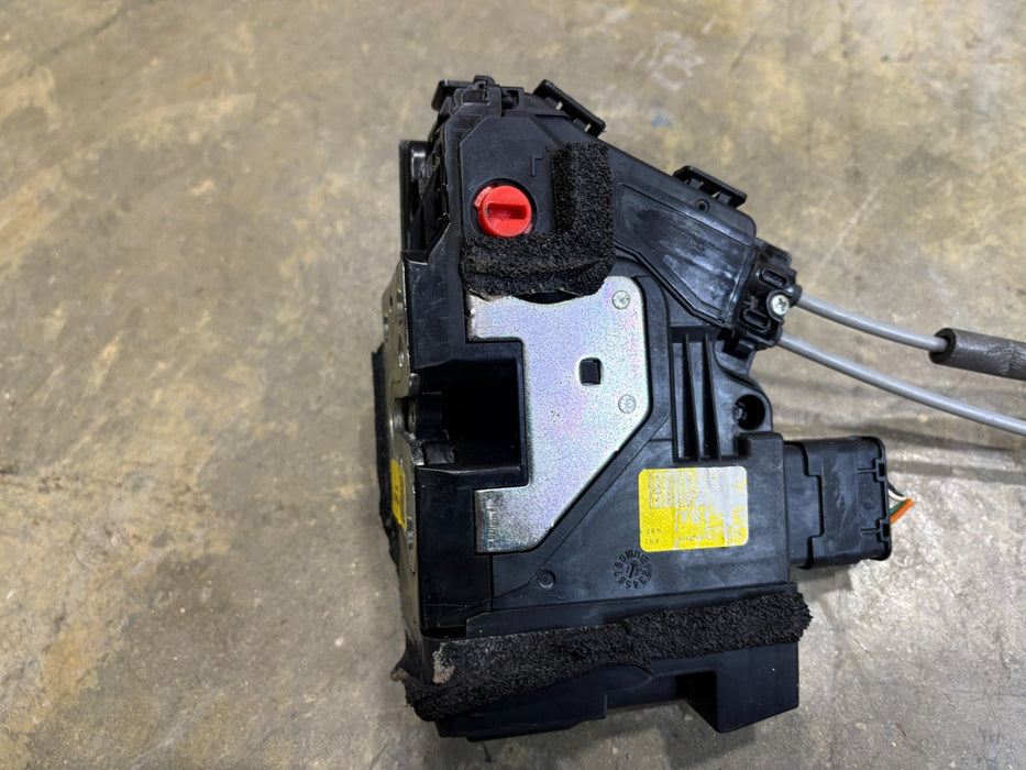 2014-2018 Kia Forte Sedan REAR RIGHT SIDE Rh Door Latch Lock P816A010, OEM