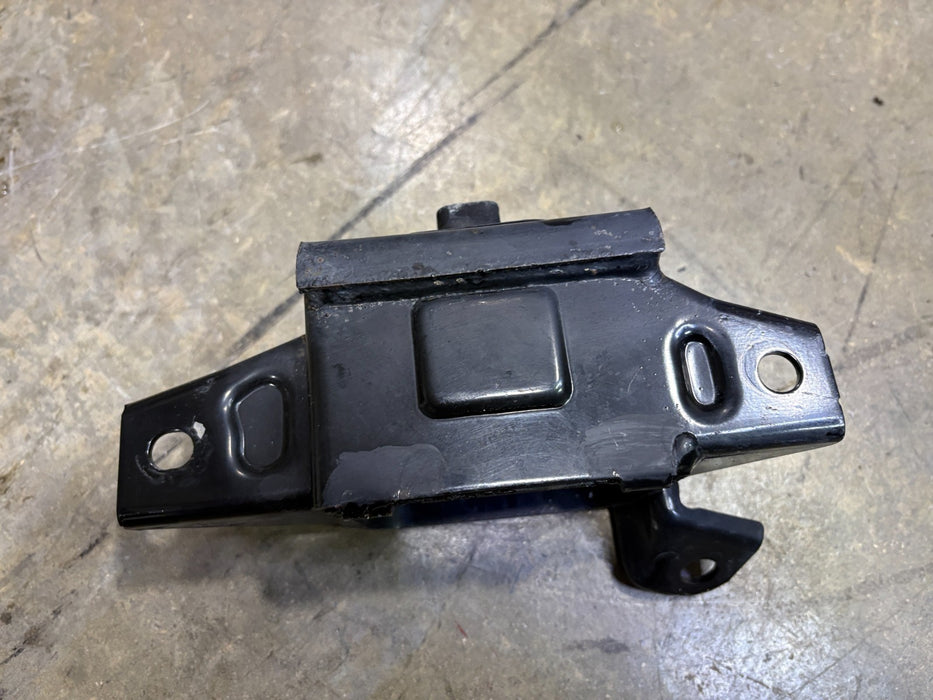 2016-2017 Hyundai Elantra GT 2.0L Left Transmission Mount OEM