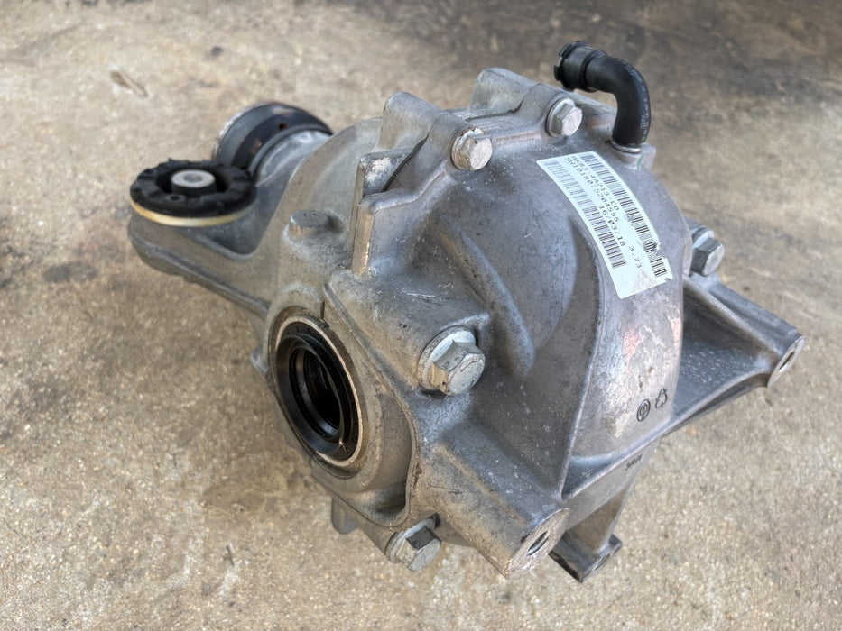 2018, 2019, 2020 JAGUAR F-PACE REAR AXLE DIFFERENTIAL OEM HK834A213CD