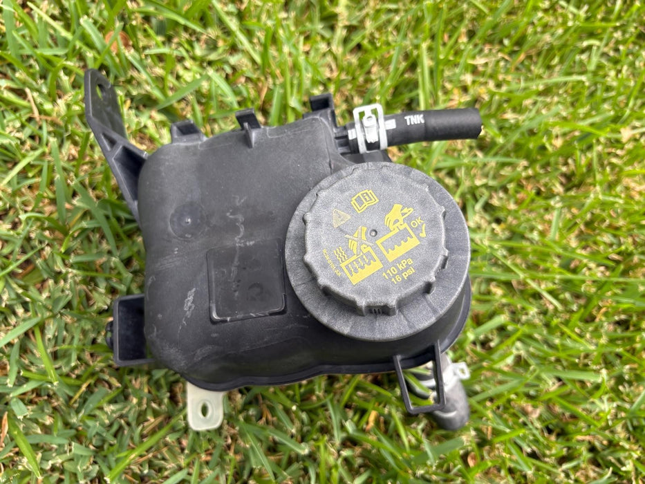2011 - 2019 Ford Explorer 3.5L Radiator Coolant Overflow Expansion Tank Bottle