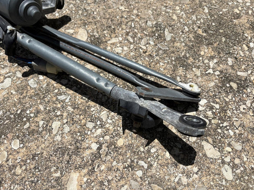 2009 - 2013 Toyota Corolla Windshield Wiper Motor OEM