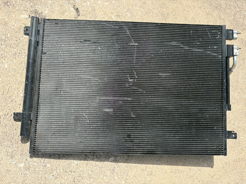 2017 - 2025 CHRYSLER PACIFICA 3.6L A/C AIR CONDITIONER COOLING CONDENSER OEM