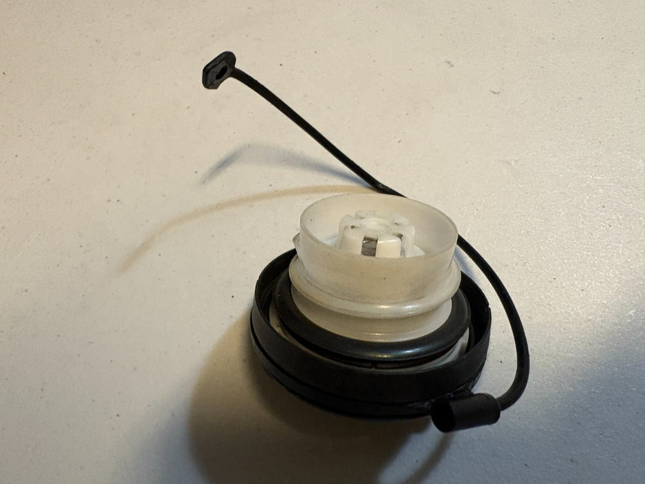 2013 - 2020 Nissan Pathfinder Fuel Gas Cap OEM
