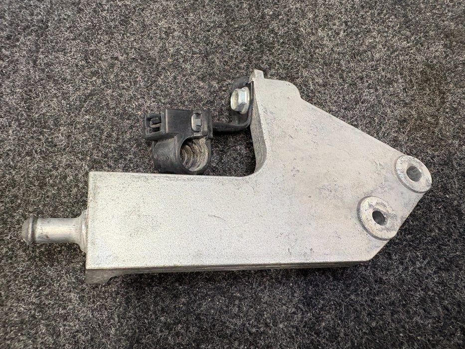 2017-2022 HONDA CR-V 2.4L AIR CLEANER MOUNT BRACKET OEM