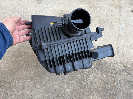 2009 - 2011 Cadillac CTS COUPE Air Filter Cleaner Box Housing 3.6L OEM