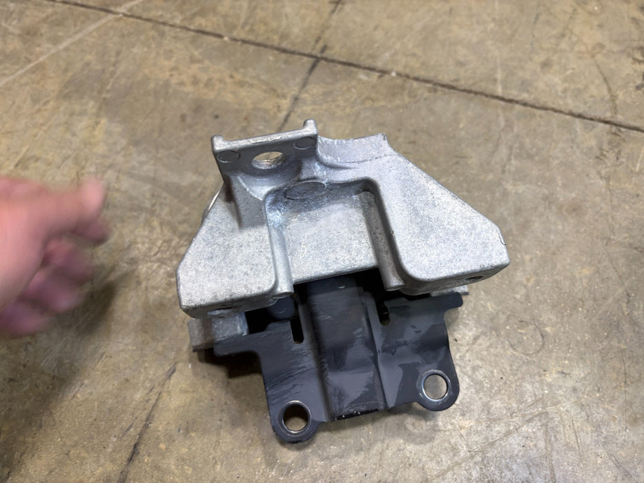2011-2021 Outlander 2.4L FWD Engine Driver Side Left LH Motor Mount OEM