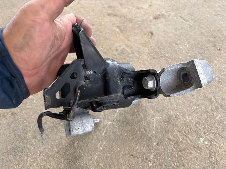 2015-2021 LEXUS NX200T 2.0L ENGINE MOTOR RIGHT MOUNT BRACKET INSULATOR OEM